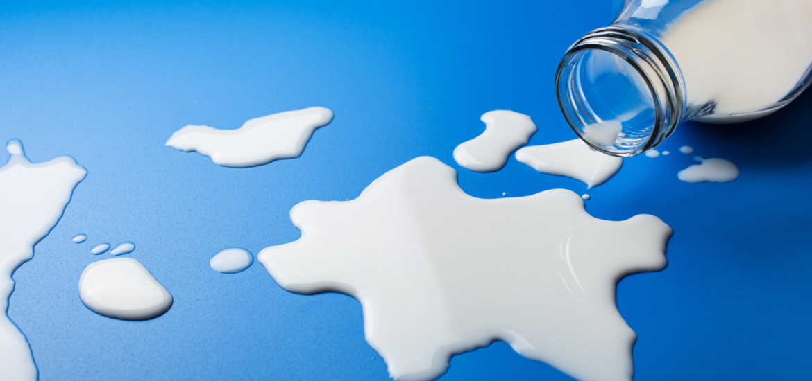 Symbolische Darstellung einer Milchunverträglichkeit zur Diagnostik von Laktoseintoleranz in der Praxis Juvanity Lampertheim